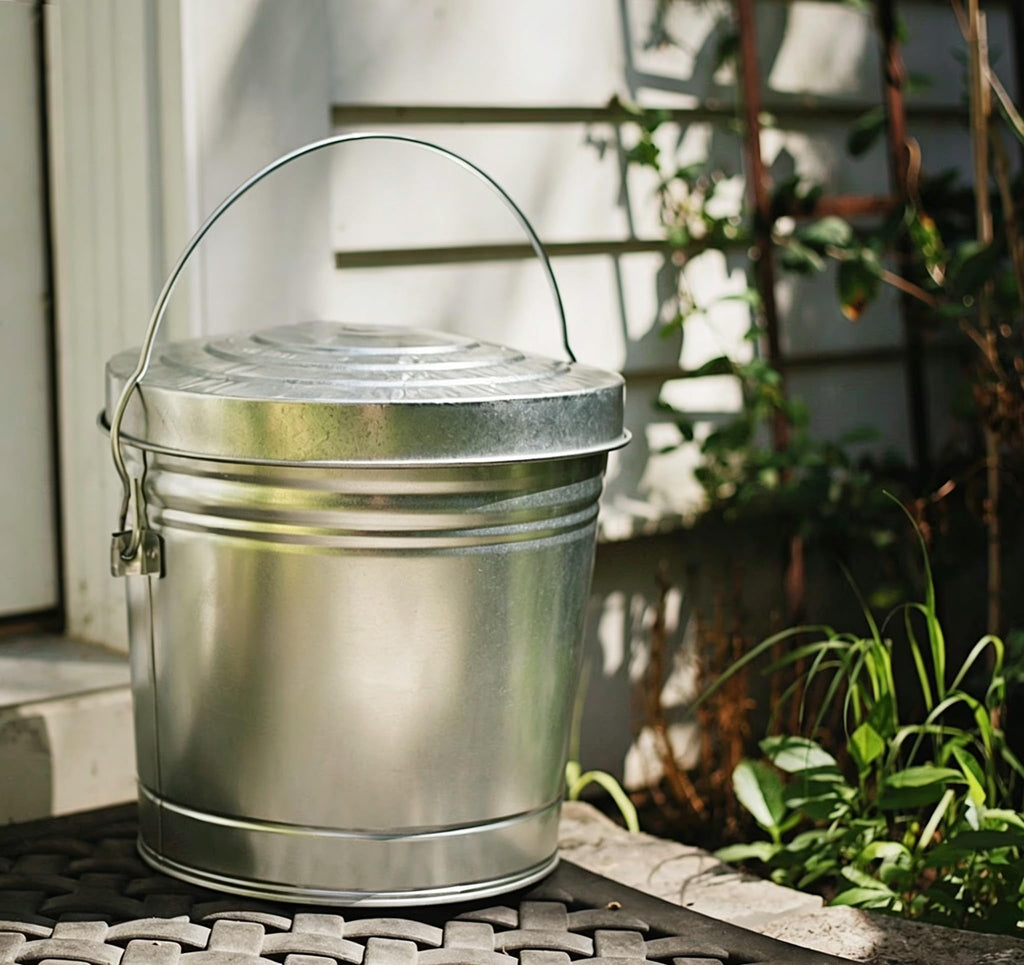6-Gallon Galvanized Steel Locking Lid Storage Can K862410
