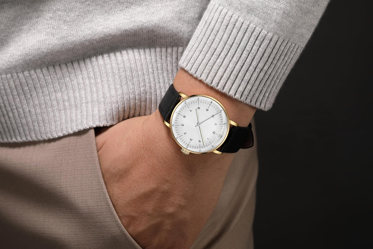 Vintage Mechanical Watch with Domed Glass and 40mm Case X68995